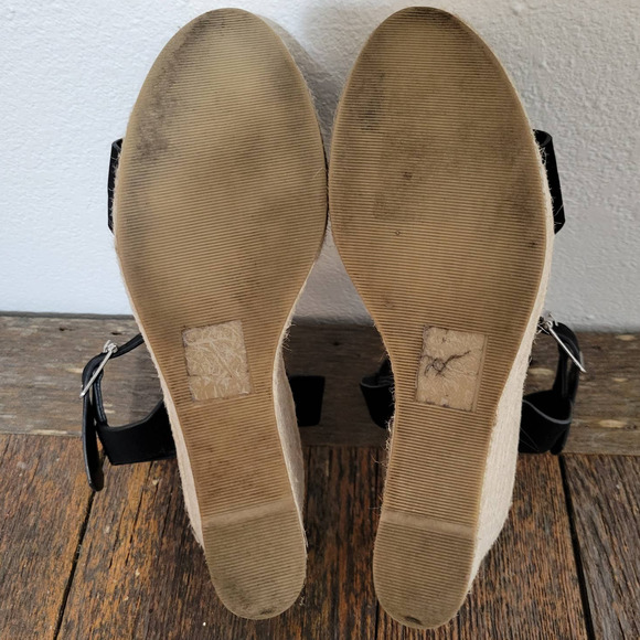 Soda Ankle Strap Open Toe Wedge Sandals - Picture 7 of 7